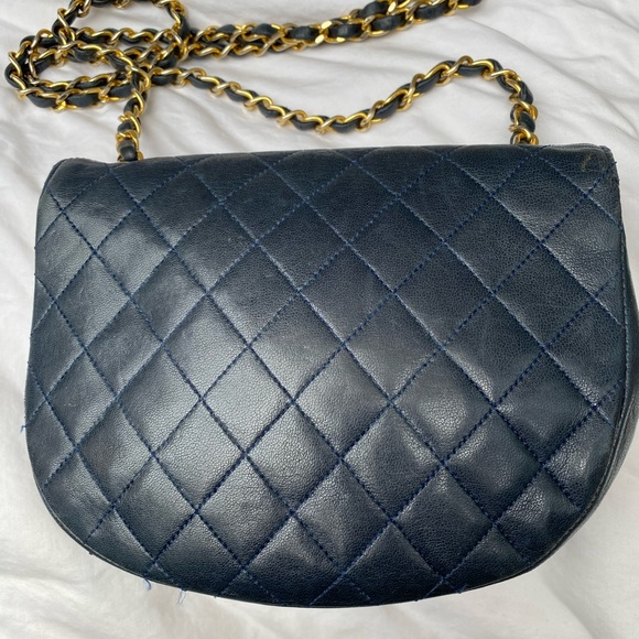 CHANEL Vintage Navy Half Moon Quilted Flap Bag - Picture 2 of 12